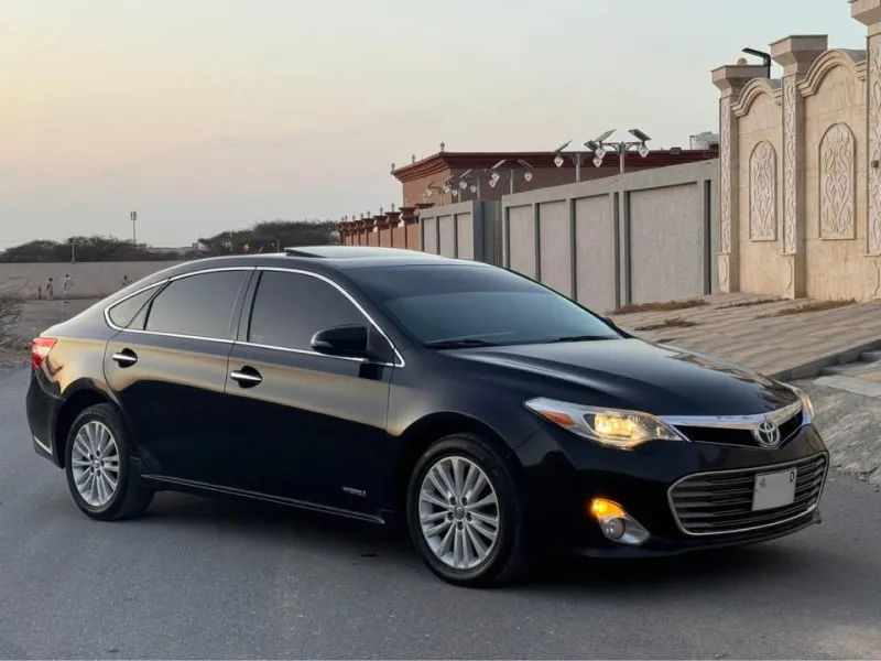 2014 Toyota Avalon in Dubai