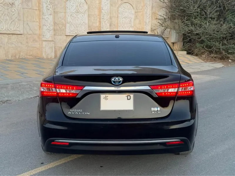 2014 Toyota Avalon in Dubai