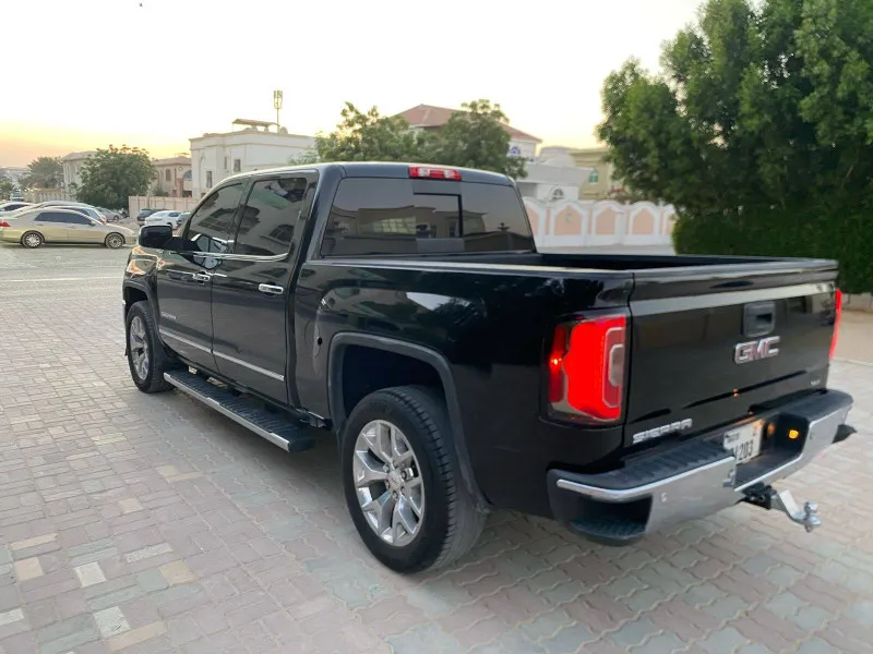 2018 GMC Sierra in Dubai