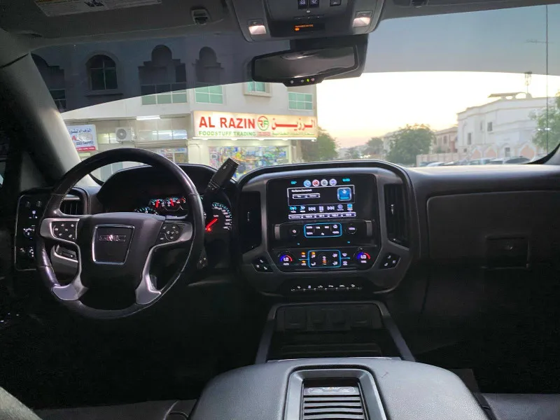 2018 GMC Sierra in Dubai