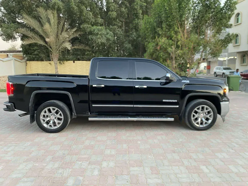 2018 GMC Sierra in Dubai