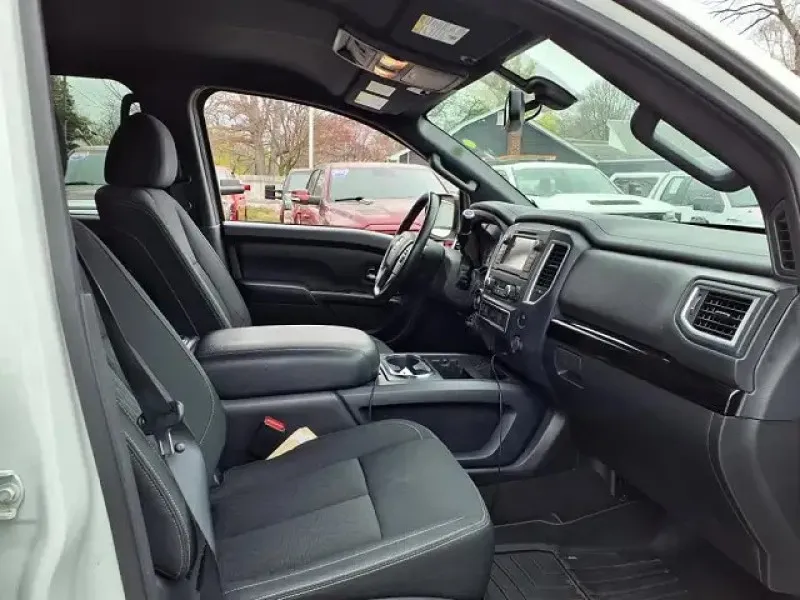 2019 Nissan Titan in Dubai