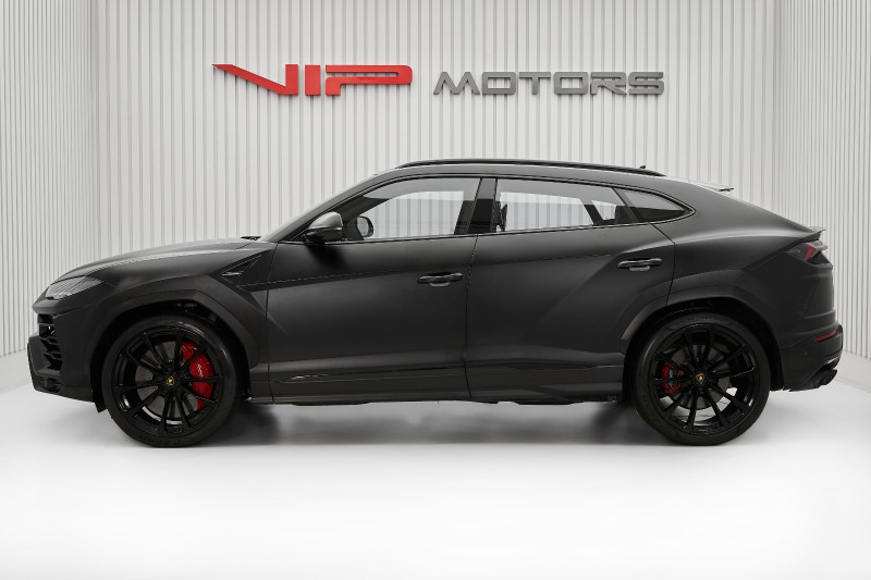 2020 Lamborghini URUS in dubai