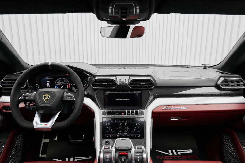 2020 Lamborghini URUS in dubai