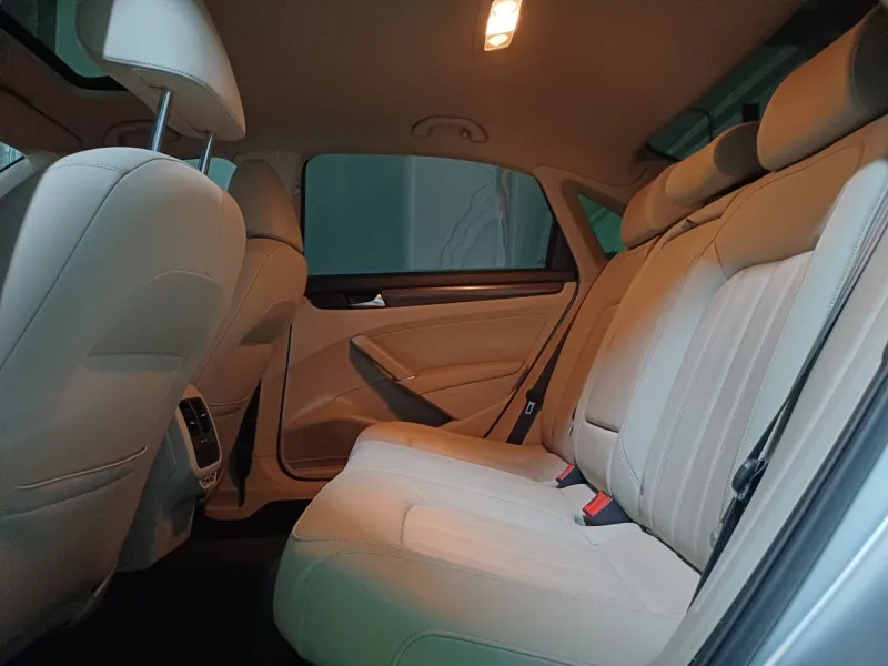 2020 Volkswagen Passat in Dubai