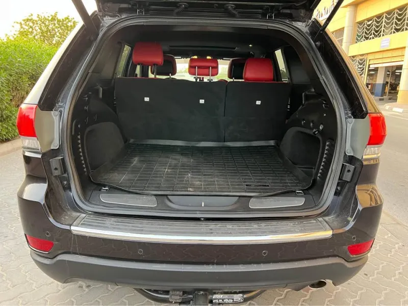 2019 Jeep Grand Cherokee in Dubai