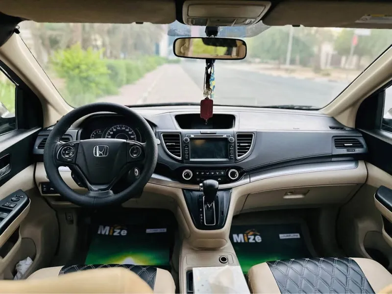 2015 Honda CR-V in Dubai