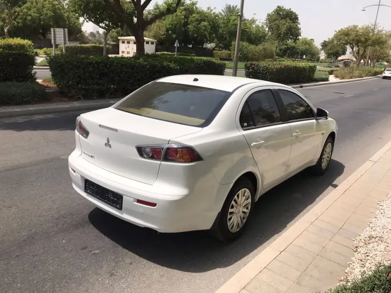 2016 ميتسوبيشي لانسر in Dubai