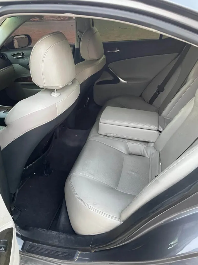 2012 Lexus IS in Dubai