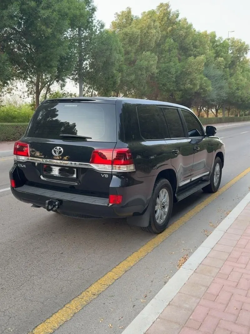 2018 Toyota Land Cruiser in Dubai