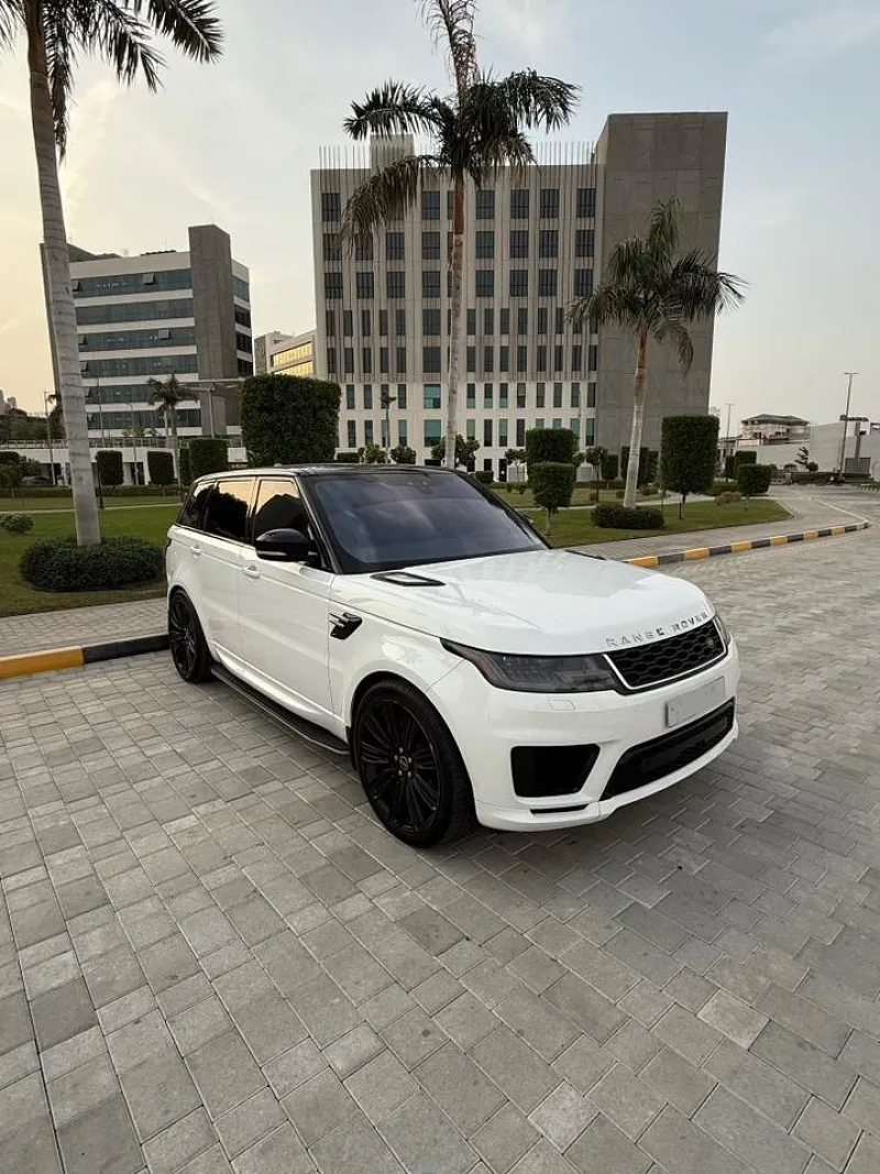 2019 Land Rover Range Rover Sport in Dubai