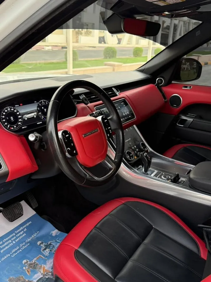 2019 Land Rover Range Rover Sport in Dubai