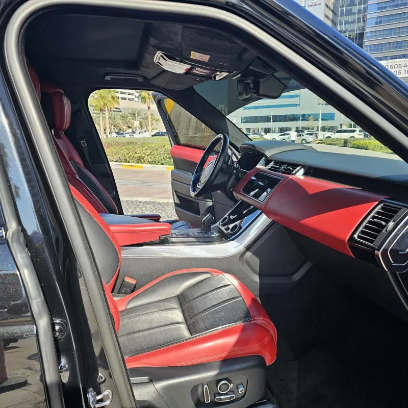 2018 Land Rover Range Rover Sport in Dubai