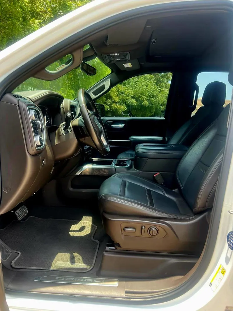 2020 GMC Denali in Dubai