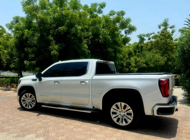 2020 GMC Denali in Dubai