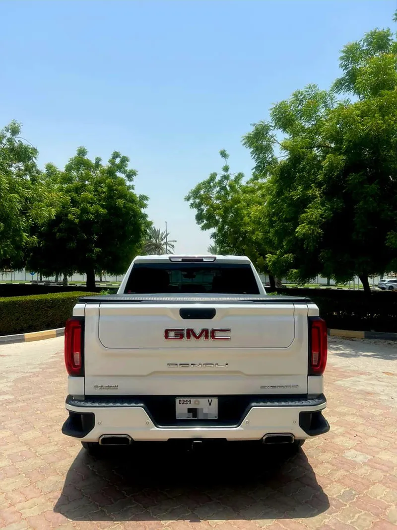 2020 GMC Denali in Dubai
