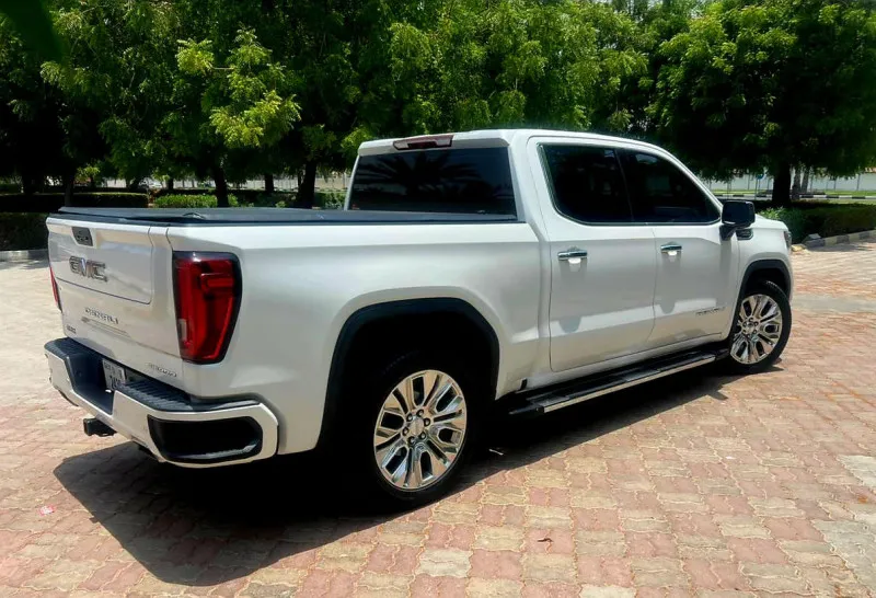 2020 GMC Denali in Dubai