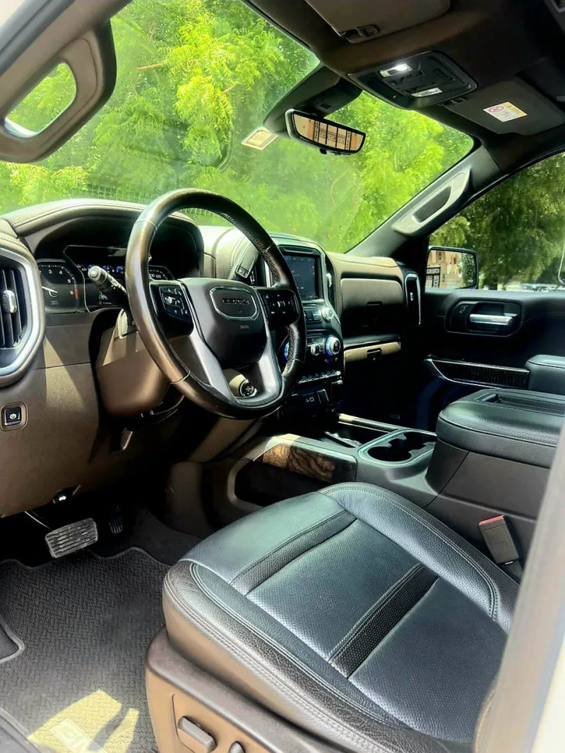 2020 GMC Denali in Dubai