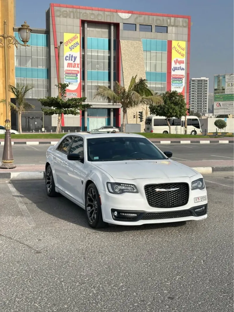 2017 Chrysler 300 in Dubai