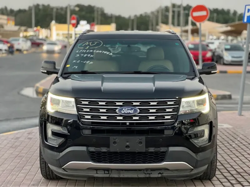 2016 Ford Explorer in Dubai