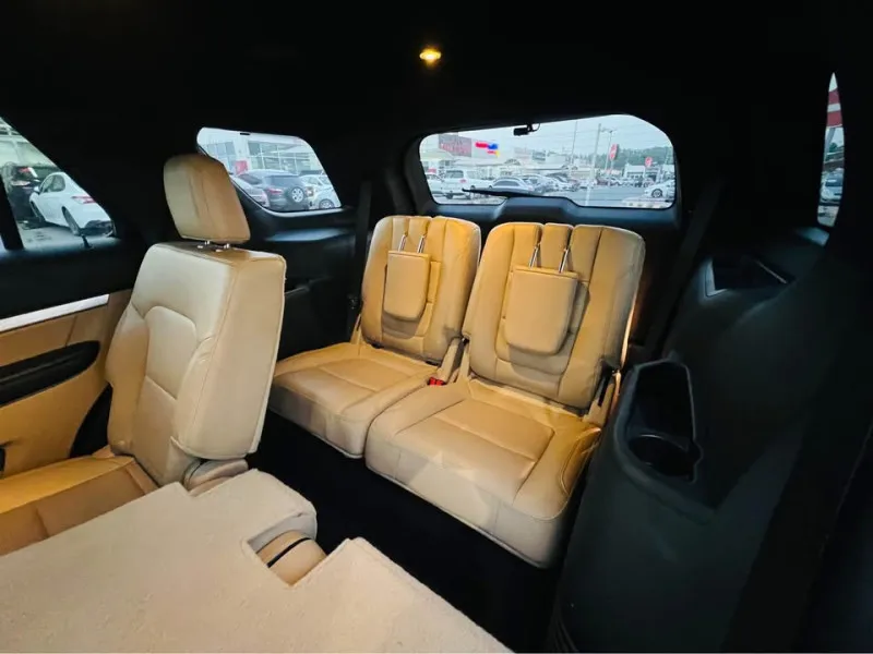 2016 Ford Explorer in Dubai