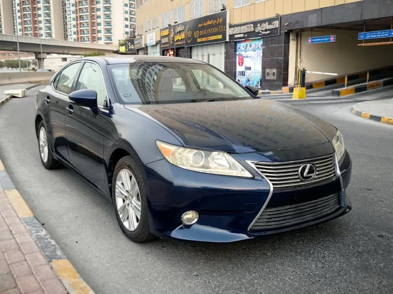 2014 Lexus ES in Dubai