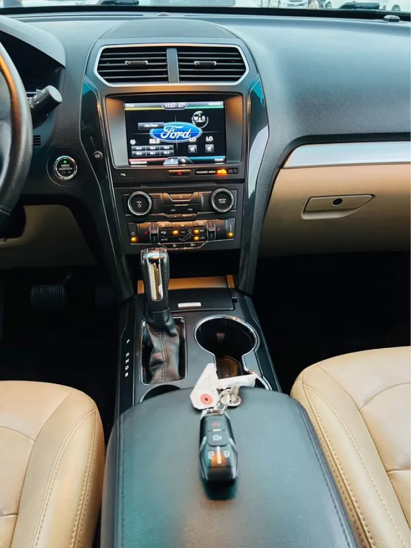 2016 Ford Explorer in Dubai