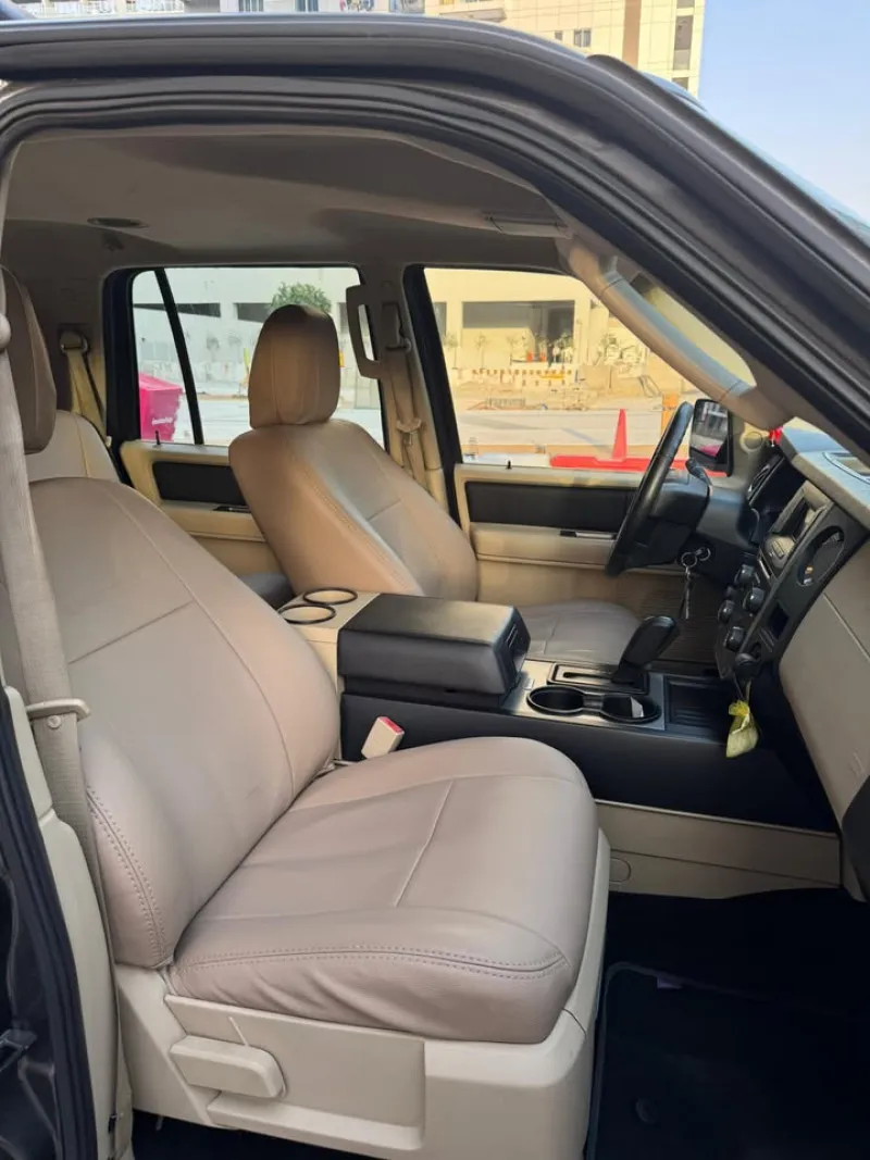 2017 Ford Expedition in Dubai