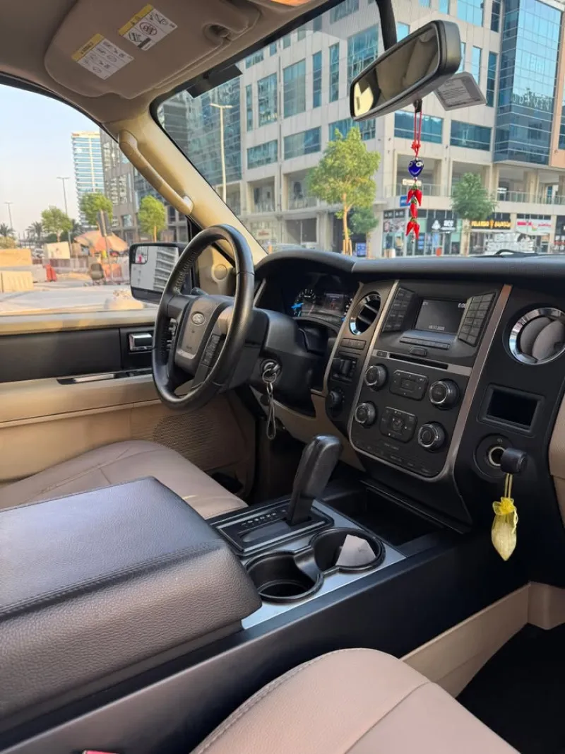 2017 Ford Expedition in Dubai